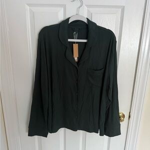 NWT Skims limited edition soft lounge sleep top, size XL, forest green